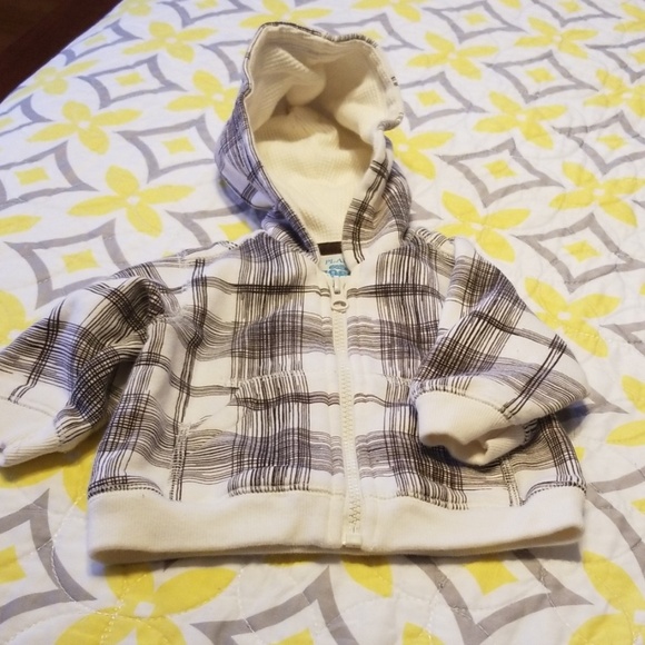 🧑 little boy jacket and sweater 🧑 - Picture 2 of 4